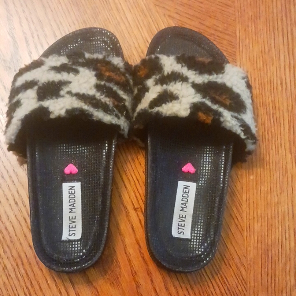 Girl's Steve Madden Slippers
